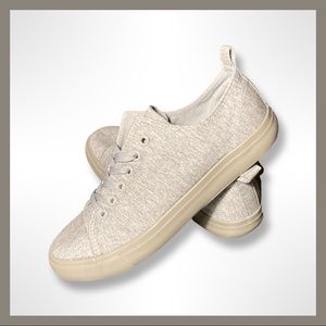 Women’s sneakers